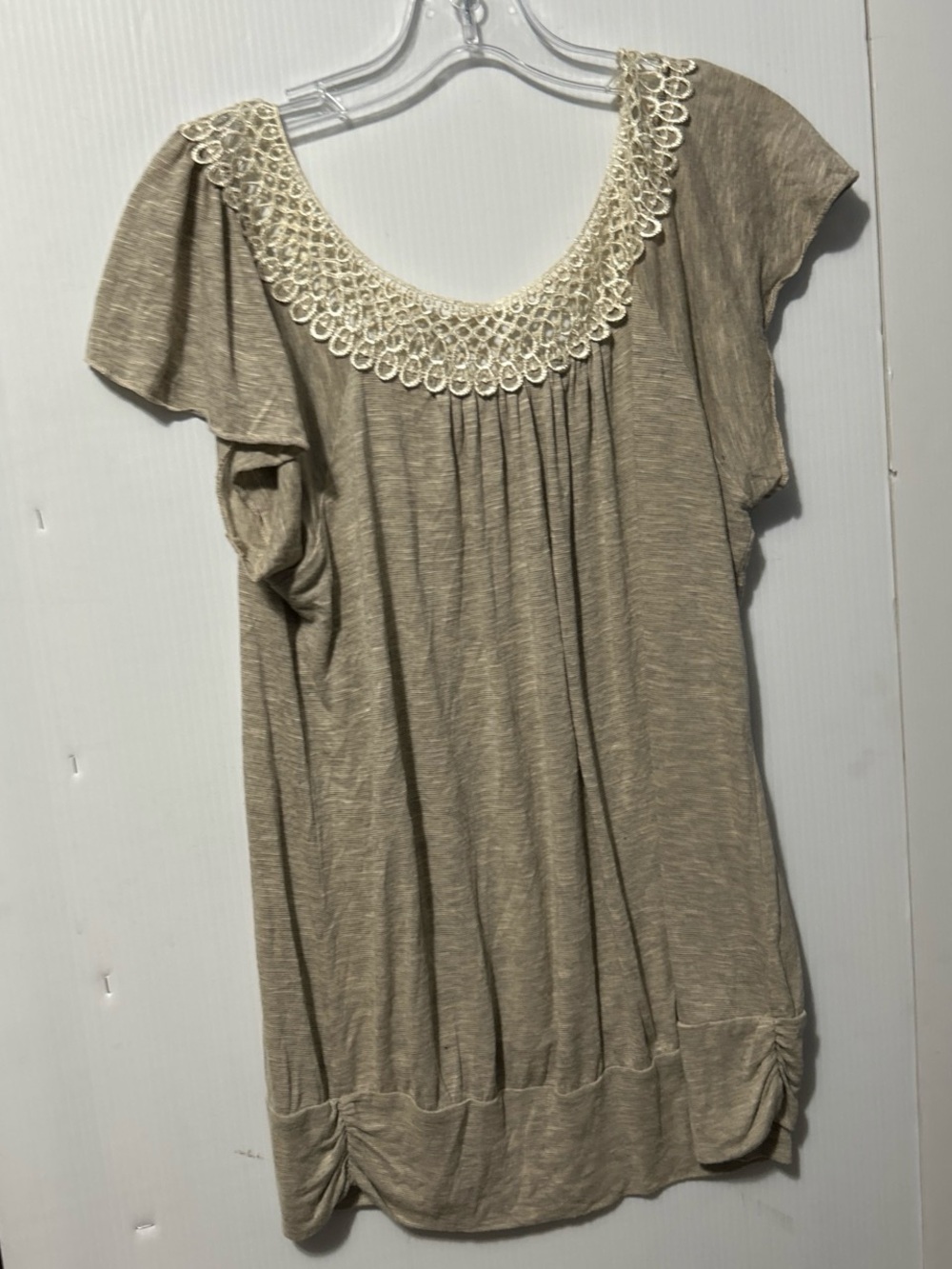 Women’s Lace-Neck Cap Sleeve Tunic in Beige